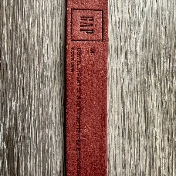 Men's Brown Leather GAP Belt - Picture 2 of 4